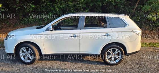MITSUBISHI OUTLANDER 3.0 GT 4X4 V6 24V GASOLINA 4P AUTOMÁTICO MITSUBISHI OUTLANDER 3.0 GT 4X4 V6 24V GASOLINA 4P AUTOMÁTICO